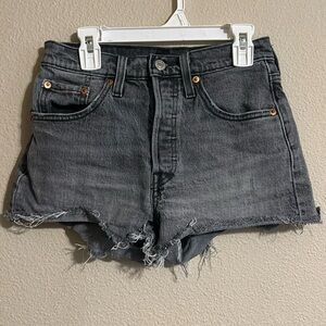 Levis 501 raw hem shorts size 24